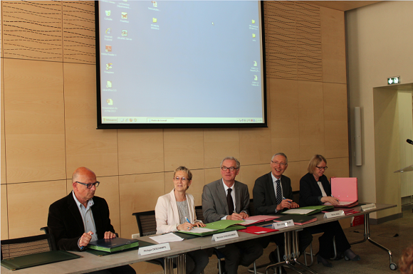 Monsieur Domainique Bur, Préfet de région Nord - Pas-de-calais ; monsieur Alain Jégo, Directeur interrégional des Services Pénitentiaires Nord - Pas-de-Calais, Picardie, Haute Normandie ; Madame Michèle Chaussumier, Directrice Interrégionale de la Protection Judiciare de la Jeunesse Grand Nord et Madame Marie-Chirstiane de La Conté, Directrice Régionale des Affaires Culturelles Nord - Pas-de-Calais